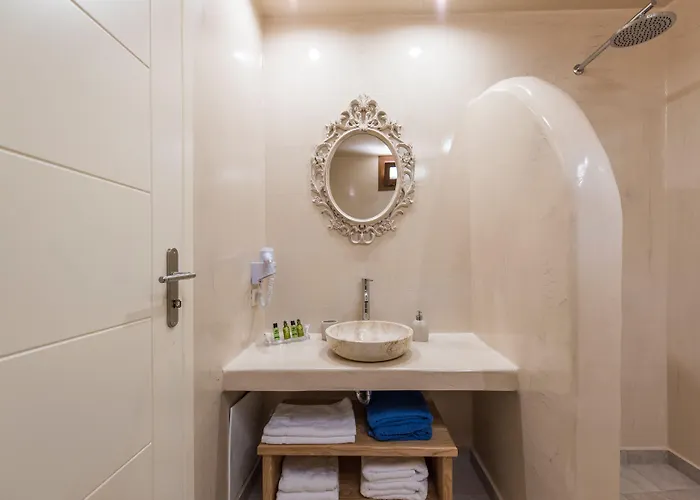 بيرلا نيرا سويتس * ثيرا