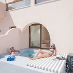 بيرلا نيرا سويتس شقة ثيرا