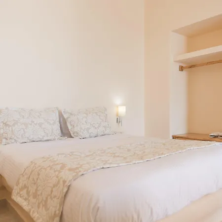 Aparthotel Perla Nera Fira (Santorini)