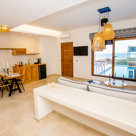 Perla Nera Aparthotel 4*