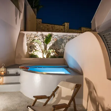 Perla Nera Aparthotel 4*