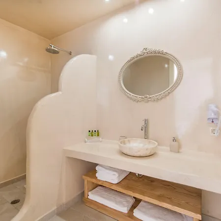 Aparthotel Perla Nera Fira (Santorini)