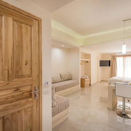 Perla Nera Aparthotel