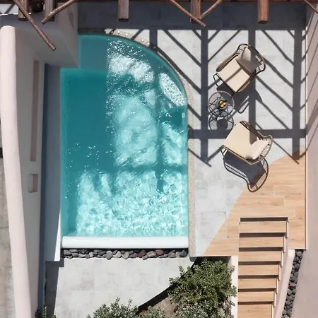 Perla Nera Fira (Santorini)