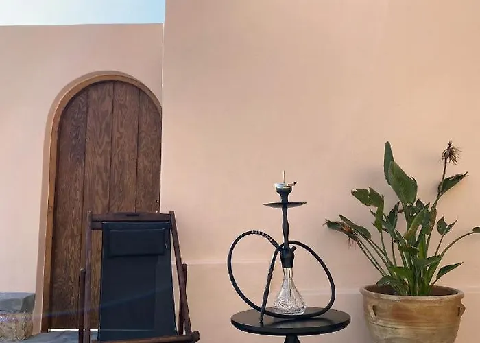 佩拉娜拉套房公寓